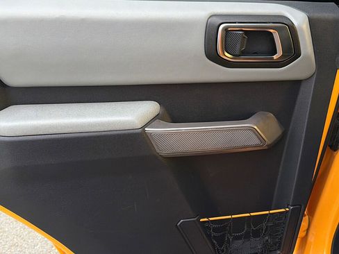 Used 2022 Ford Bronco Badlands image 10