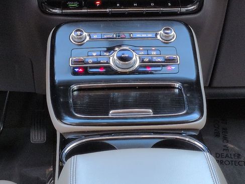 Used 2021 Lincoln Nautilus FWD w/ Equipment Group 101A image 19