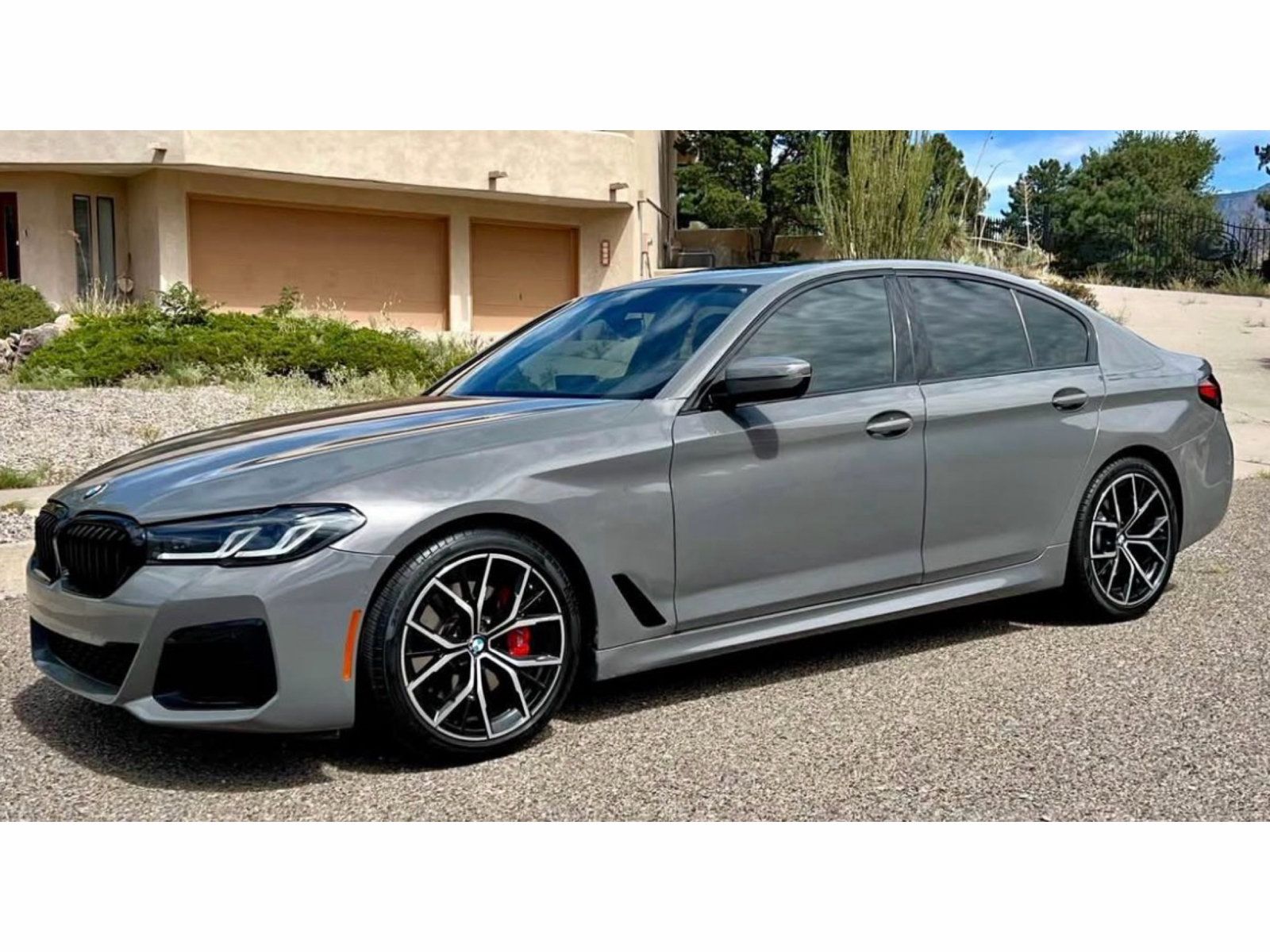 Used 2022 BMW 530i w/ M Sport Package RWD image 1