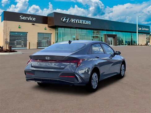 New 2026 Hyundai Elantra Blue image 7