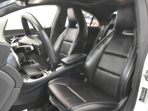 Used 2019 Mercedes-Benz CLA 250 4MATIC w/ Premium Package image 15