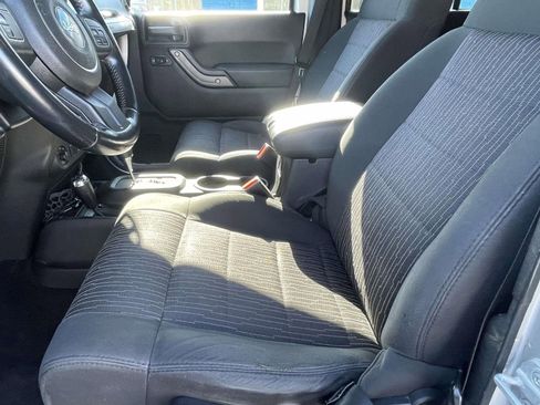Used 2012 Jeep Wrangler Unlimited Sport image 12