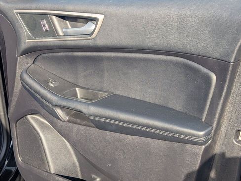Used 2022 Ford Edge SEL AWD/4WD image 36