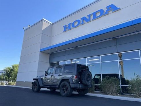 Used 2016 Jeep Wrangler Unlimited Sport w/ Quick Order Package 24S AWD/4WD image 18
