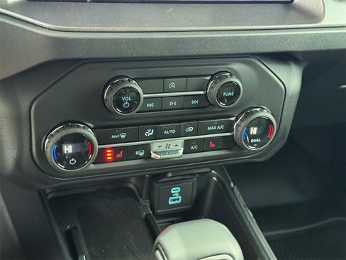 New 2025 Ford Bronco Big Bend image 17