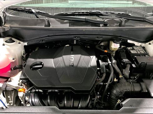 Used 2025 Kia Sportage SX image 11