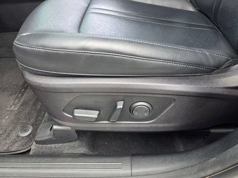 Used 2022 Kia Sorento S w/ Panoramic Sunroof Package AWD/4WD image 16