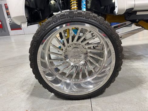 Used 2021 Ford F250 Platinum w/ Tremor Off-Road Package image 17