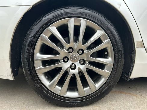 Used 2013 Lexus LS 460 w/ Comfort Pkg RWD image 28
