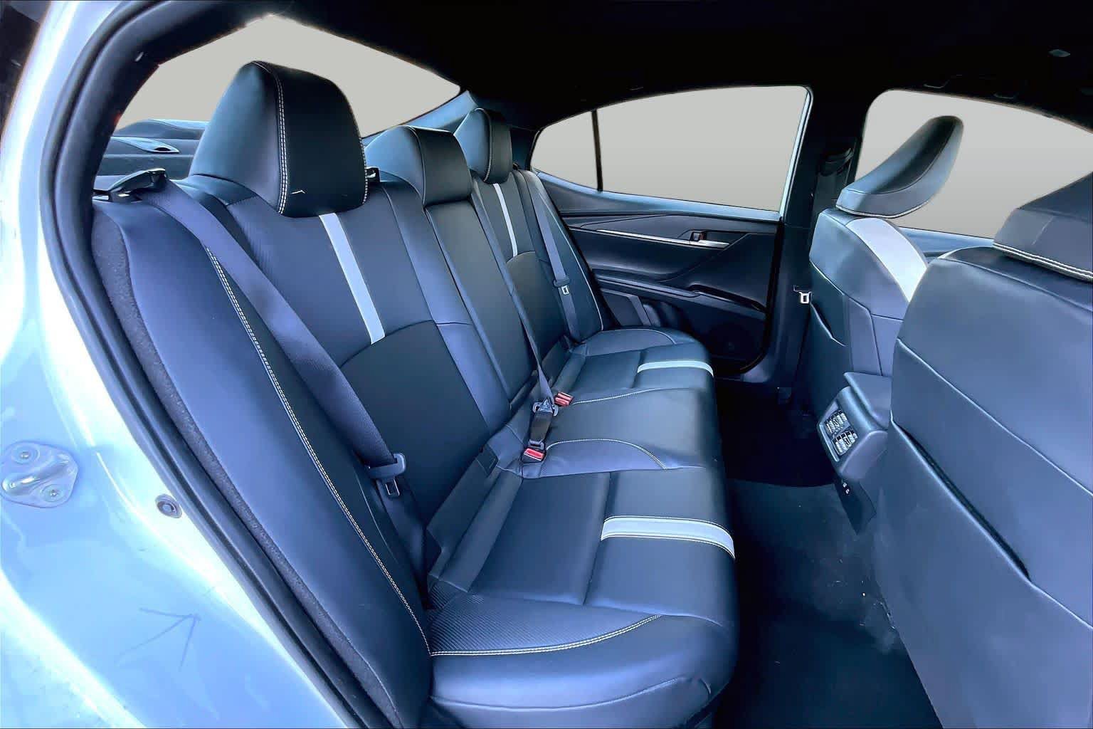 Used 2025 Toyota Camry SE FWD image 20