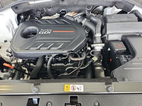 Used 2017 Hyundai Santa Fe Sport FWD image 20