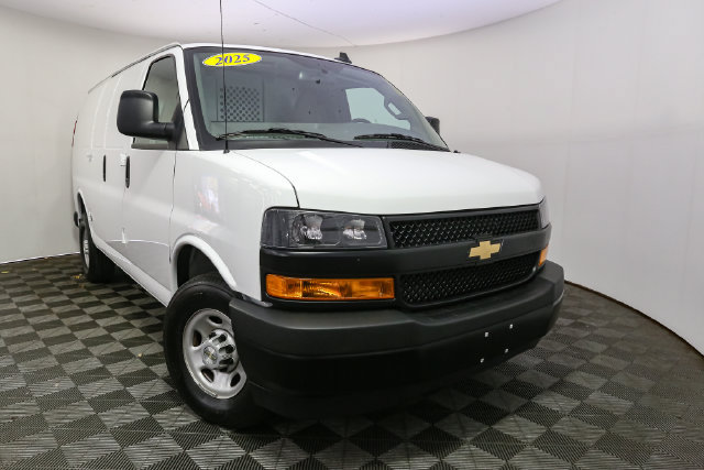 Used 2025 Chevrolet Express 2500 w/ Driver Convenience Package RWD image 3