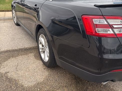 Used 2013 Ford Taurus SEL image 4