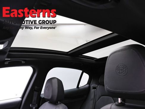 Used 2024 Alfa Romeo Stelvio Sprint AWD/4WD image 35