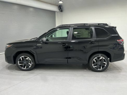 Used 2026 Subaru Forester Premium AWD/4WD image 5