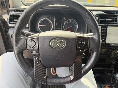 Used 2023 Toyota 4Runner TRD Off-Road Premium w/ Off Road Premium Plus Package AWD/4WD image 10