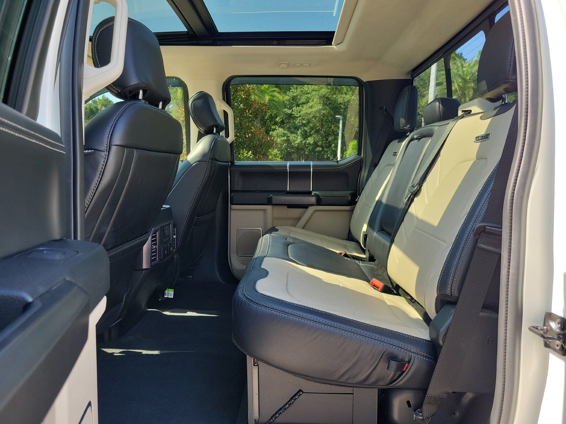 Used 2021 Ford F250 Limited AWD/4WD image 15