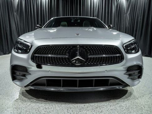 Used 2022 Mercedes-Benz E 350 Sedan image 2