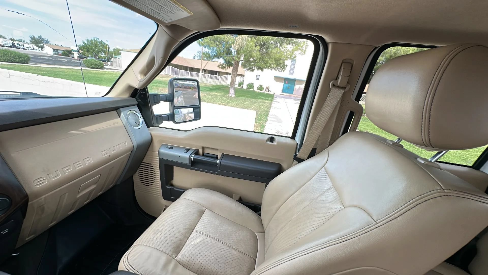 Used 2015 Ford F350 Lariat w/ Lariat Ultimate Package AWD/4WD image 16