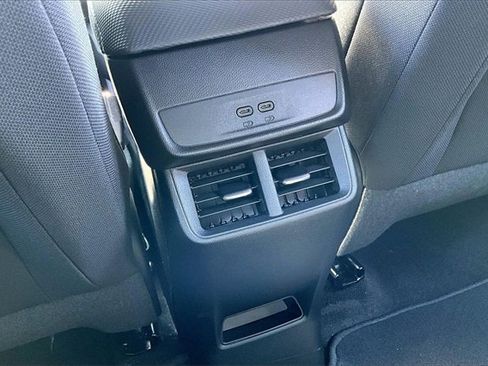 Used 2025 Chevrolet Equinox LT image 10