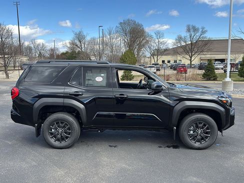 New 2026 Toyota 4Runner SR5 image 7