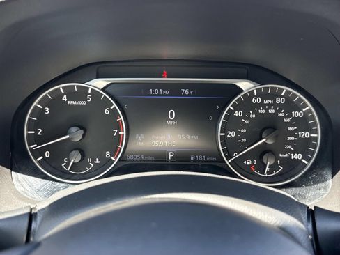 Used 2024 Nissan Altima 2.5 SV FWD image 18