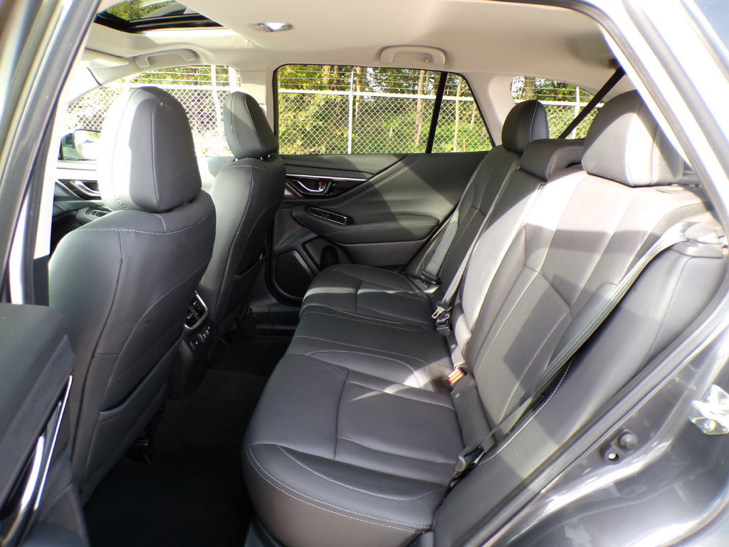 Used 2020 Subaru Outback Limited w/ Popular Package #2 AWD/4WD image 19