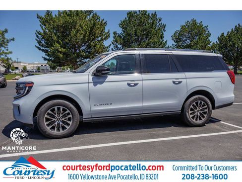 Used 2025 Ford Expedition Max Platinum AWD/4WD image 1