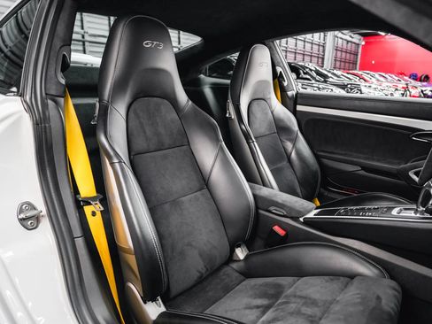 Used 2015 Porsche 911 GT3 RWD image 40