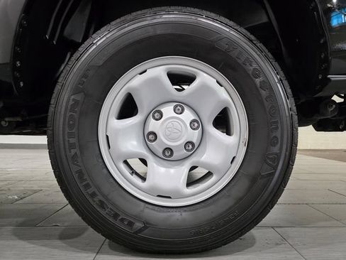 Used 2023 Toyota Tacoma SR AWD/4WD image 23