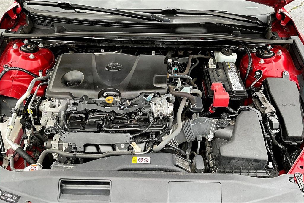 Used 2021 Toyota Camry SE FWD image 32
