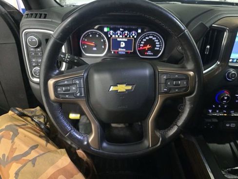 Used 2022 Chevrolet Silverado 2500 High Country w/ Safety Package II image 13