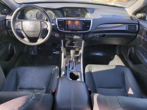 Used 2017 Honda Accord EX-L image 25