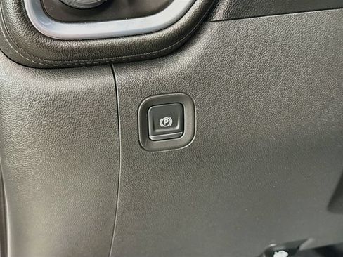 Used 2019 Chevrolet Silverado 1500 RST w/ All-Star Edition AWD/4WD image 10