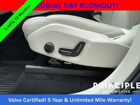 Certified 2024 Volvo XC90 B5 Plus AWD/4WD image 31