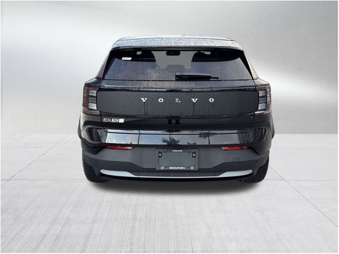 New 2026 Volvo EX30 Cross Country Ultra image 6