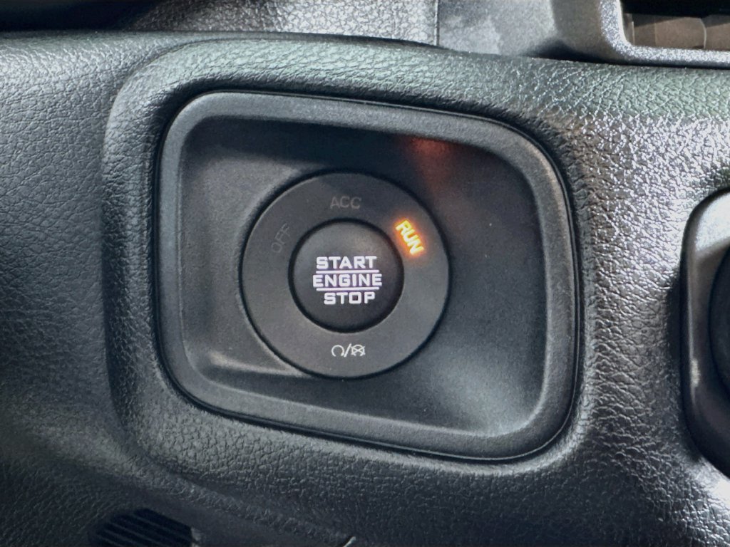 Used 2024 Jeep Wrangler Unlimited AWD/4WD image 21