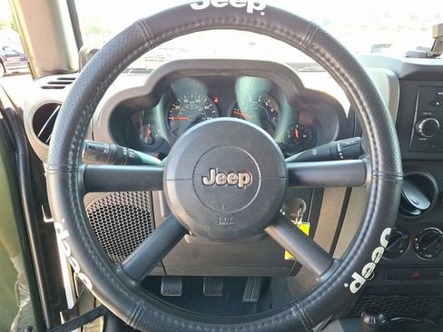Used 2009 Jeep Wrangler X AWD/4WD image 13