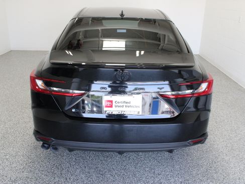 Used 2025 Toyota Camry SE w/ Convenience Package FWD image 8