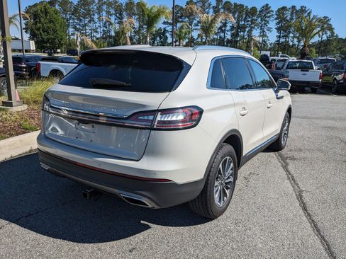 Certified 2023 Lincoln Nautilus Reserve image 5