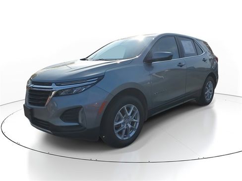 Used 2023 Chevrolet Equinox LT image 3
