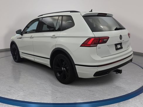 Certified 2024 Volkswagen Tiguan SE R-Line FWD image 7