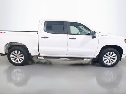 Used 2022 Chevrolet Silverado 1500 Custom AWD/4WD image 10