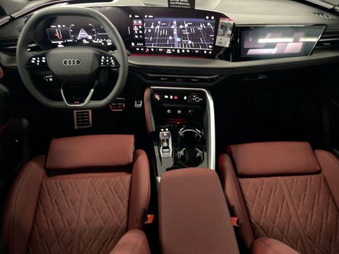 New 2025 Audi SQ5 Prestige image 26