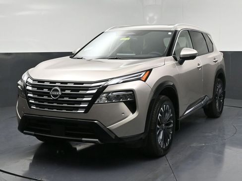 New 2026 Nissan Rogue Platinum w/ Tech Package image 3