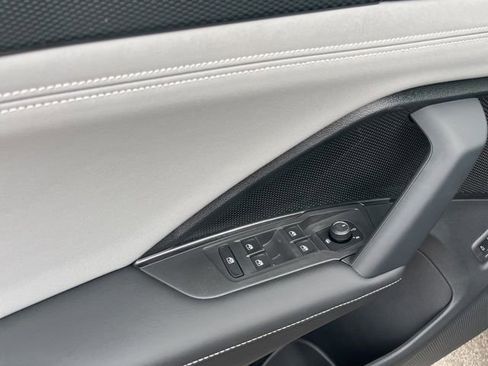 New 2026 Volkswagen Tiguan SE R-Line FWD image 7