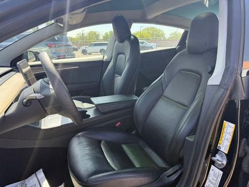 Used 2022 Tesla Model 3 Standard Range RWD image 12