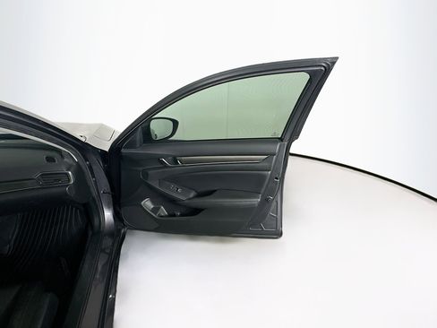 Used 2019 Honda Accord LX image 29