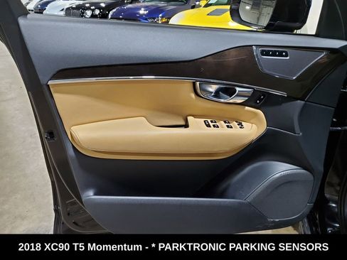 Used 2018 Volvo XC90 T5 Momentum w/ Convenience Package image 8