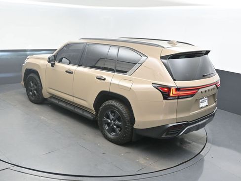Used 2025 Lexus LX 700h Overtrail image 37